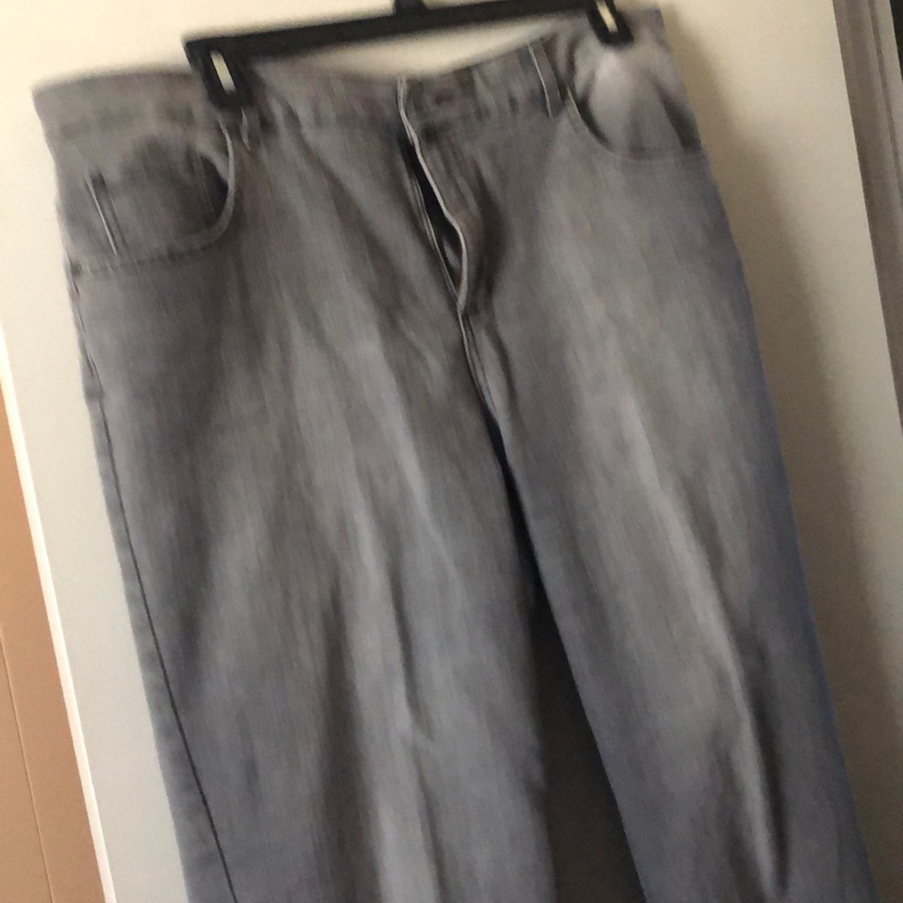 Jeans - Picture 3 of 4